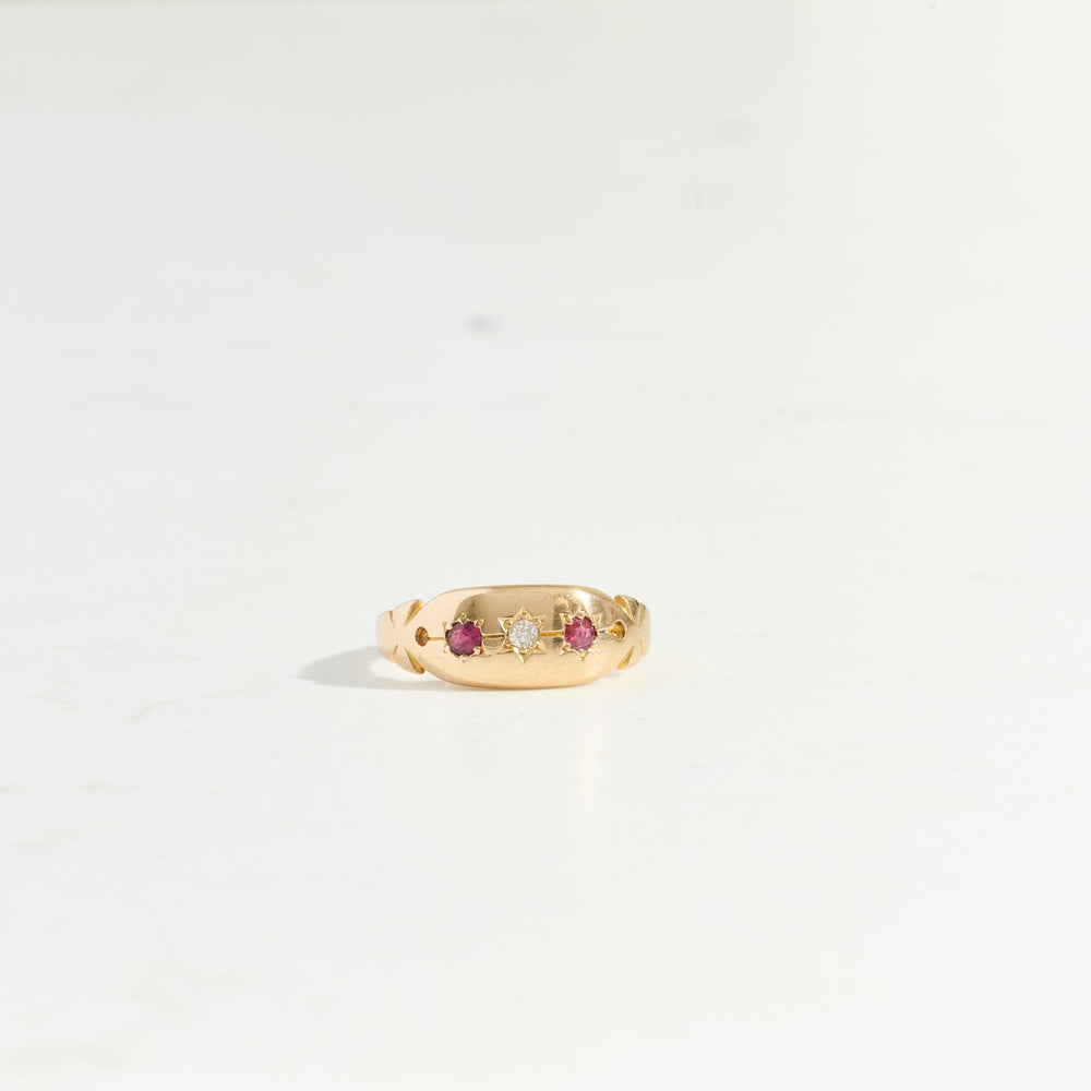 Antique Diamond & Ruby Star Set Ring | 18k Gold